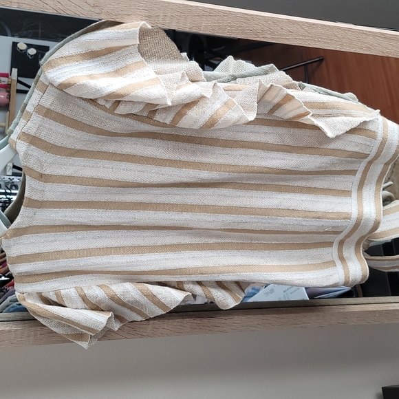 Ann Taylor Top - Picture 8 of 8